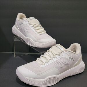 Moolah Neovolt Low Women's Basketball Shoes Size 8 All White Athletic Sneakers